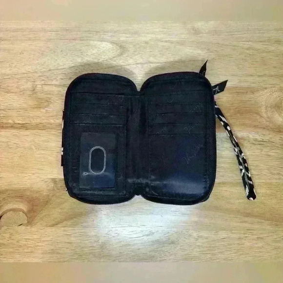 Vera Bradley Black and White Geometric Design Stylish Wristlet Wallet - Picture 5 of 6